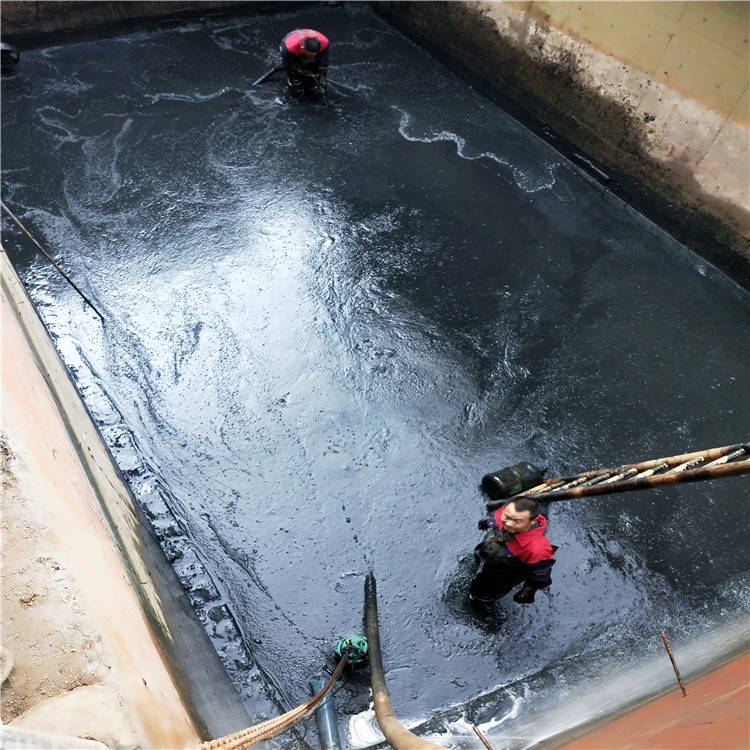 龙陵废水池清理