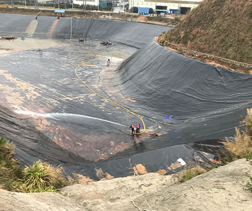 龙陵废水池清理