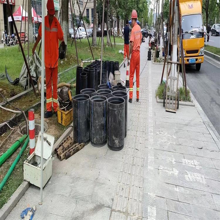 龙陵管道短管置换修复